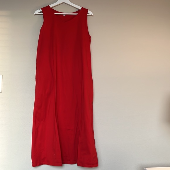 Uniqlo Dresses & Skirts - Uniqlo cotton sleeveless red dress, size M